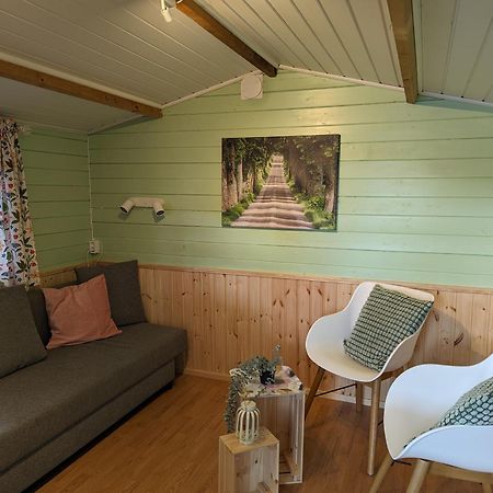 Yxningens Holiday Homes, Cottages And Camping Gusum 外观 照片